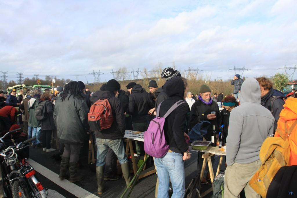 Le pont de Cheviré contre l'aéroport NDDL Le pont de Cheviré contre l'aéroport NDDL